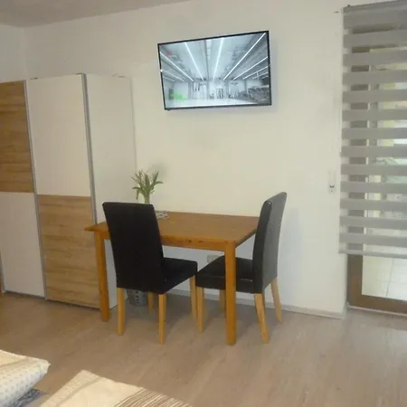Gaestezimmer Klein Alloggio in famiglia