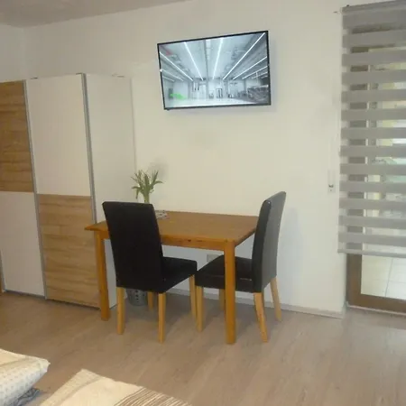 Homestay Gaestezimmer Klein *